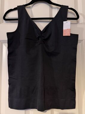 NWT Cacique shaping cami. Size 14/16.